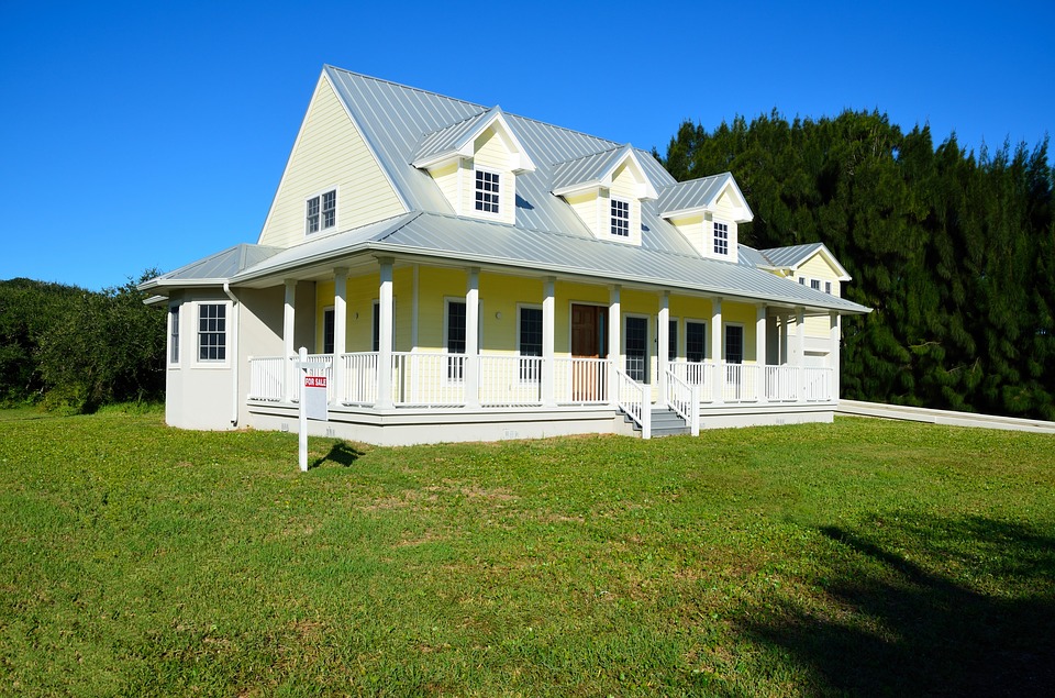 2 storey white house
